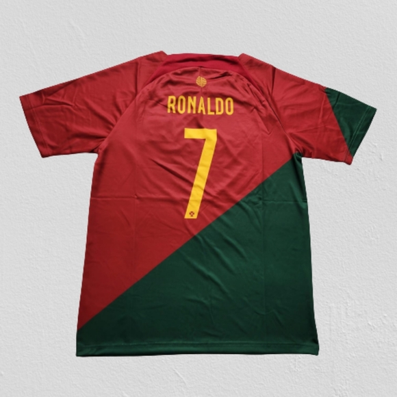 Portugal Men's Soccer Jersey CR7 - Picture 1 of 3